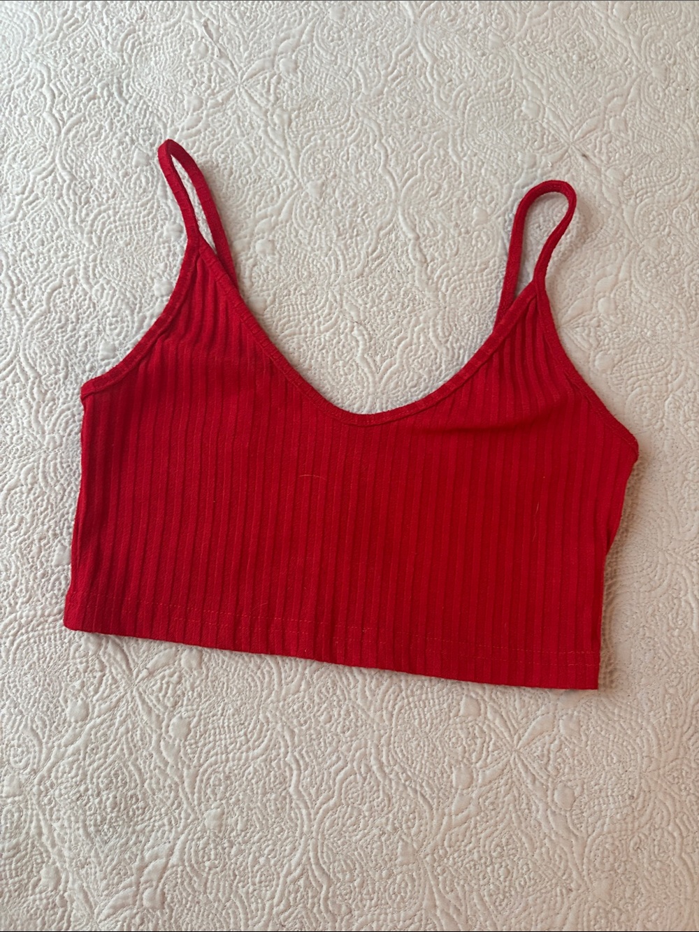 SHEIN Red Ribbed V‑Neck Cropped Camisole